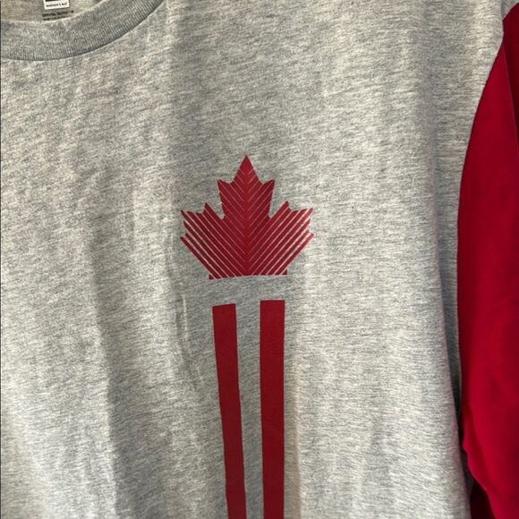 Hudson’s Bay Olympic Gray and Red Men's Shirt - Picture 3 of 5